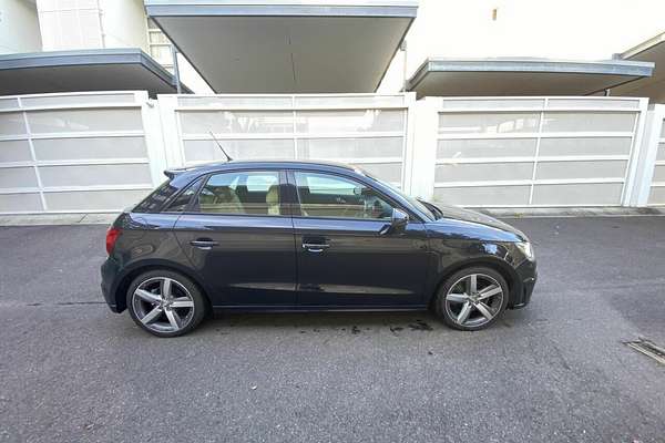 2013 Audi A1 Ambition 8X