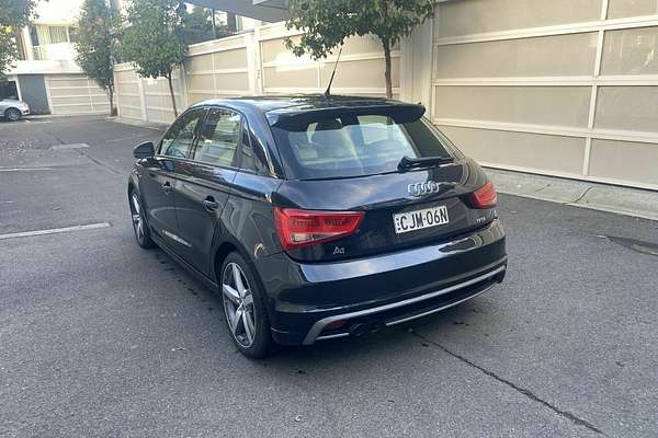 2013 Audi A1 Ambition 8X