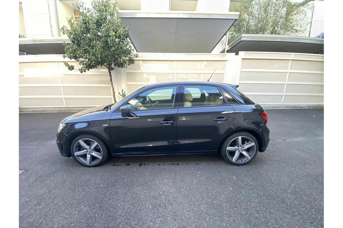 2013 Audi A1 Ambition 8X