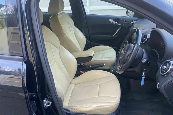 2013 Audi A1 Ambition 8X