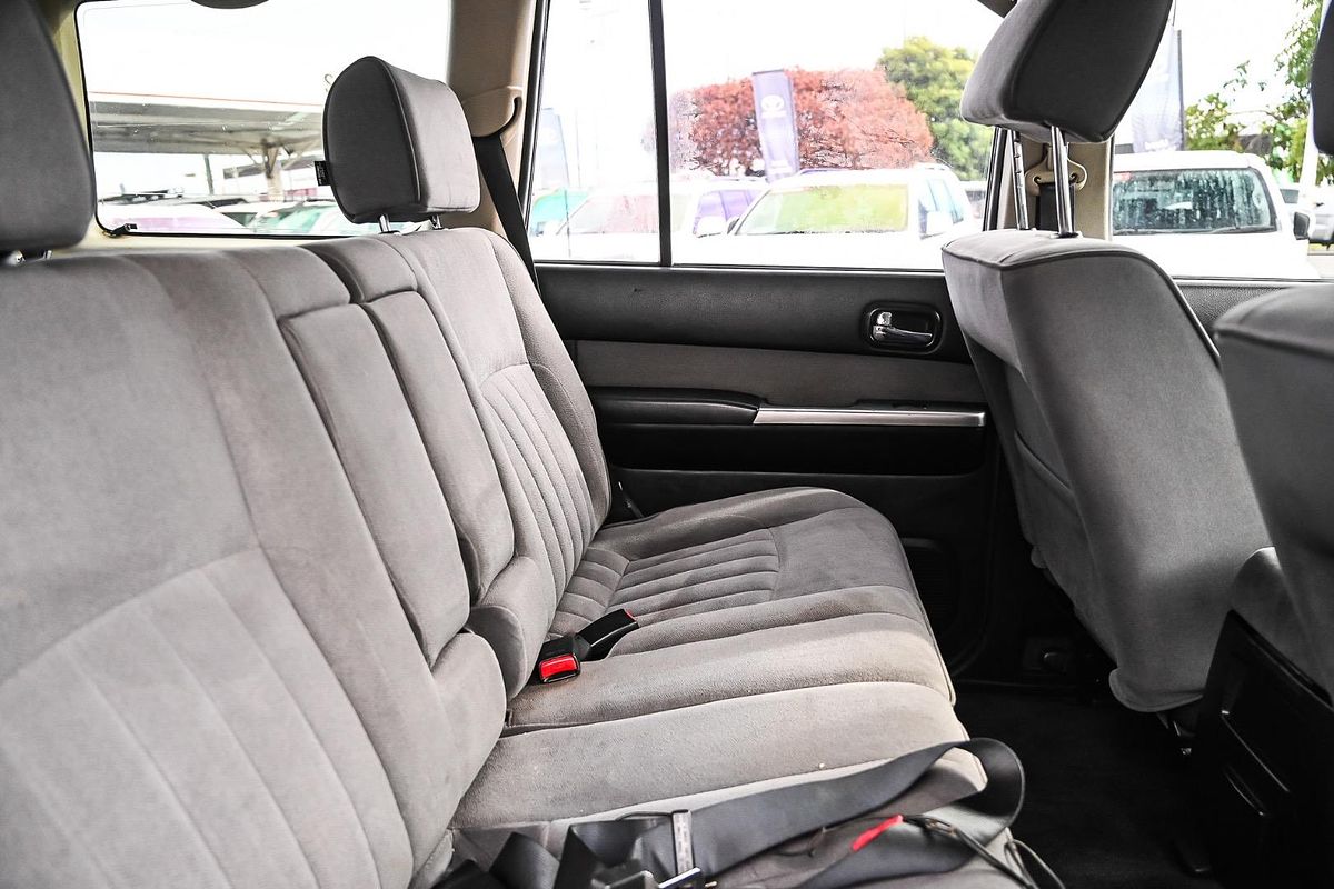 2008 Nissan Patrol ST-L GU 6
