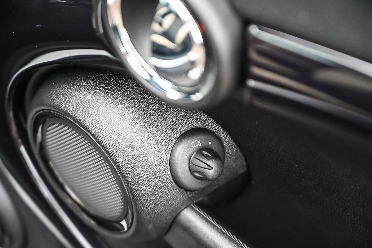 2008 MINI Hatch Cooper S R56