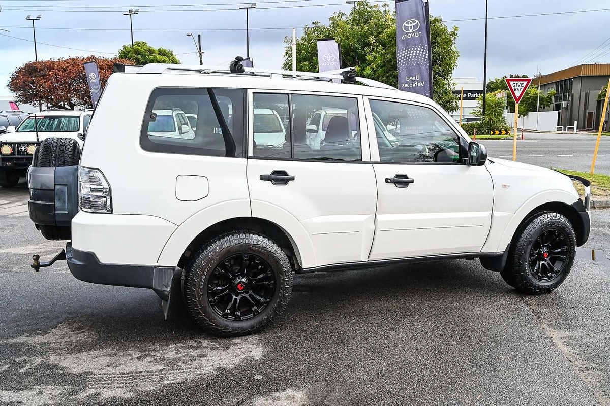 2009 Mitsubishi Pajero GLX NT
