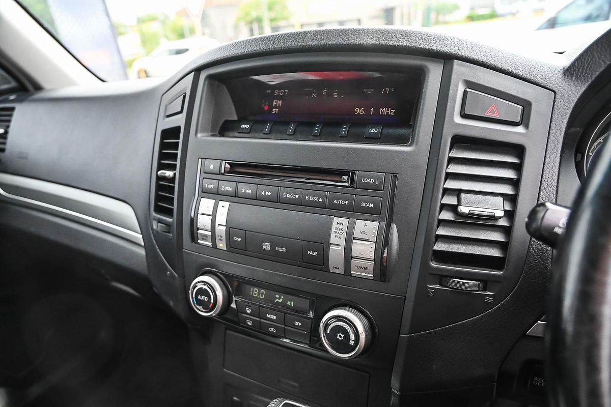 2009 Mitsubishi Pajero GLX NT