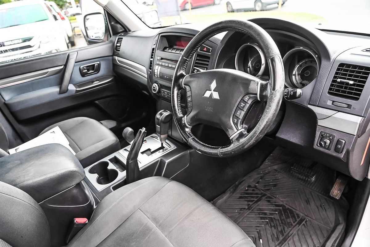 2009 Mitsubishi Pajero GLX NT