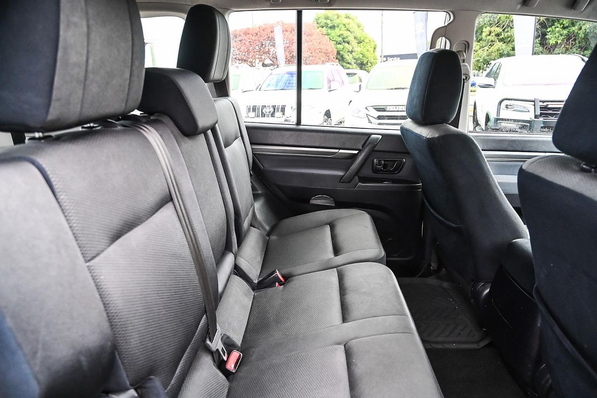 2009 Mitsubishi Pajero GLX NT