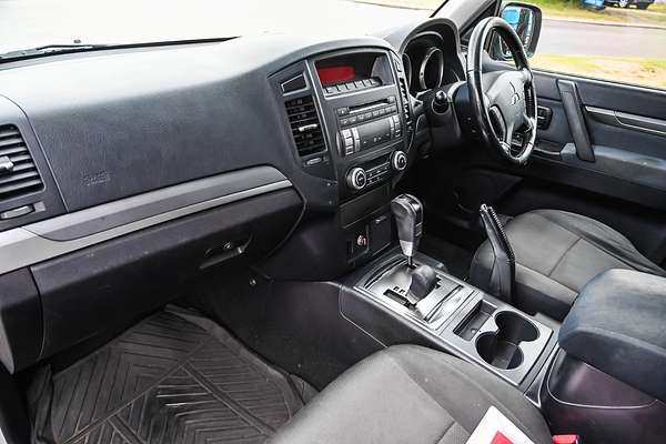 2009 Mitsubishi Pajero GLX NT
