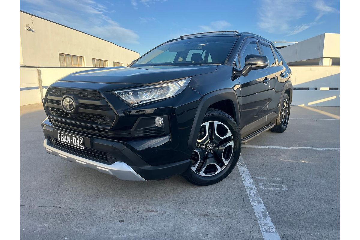 2019 Toyota RAV4 Edge AXAA54R