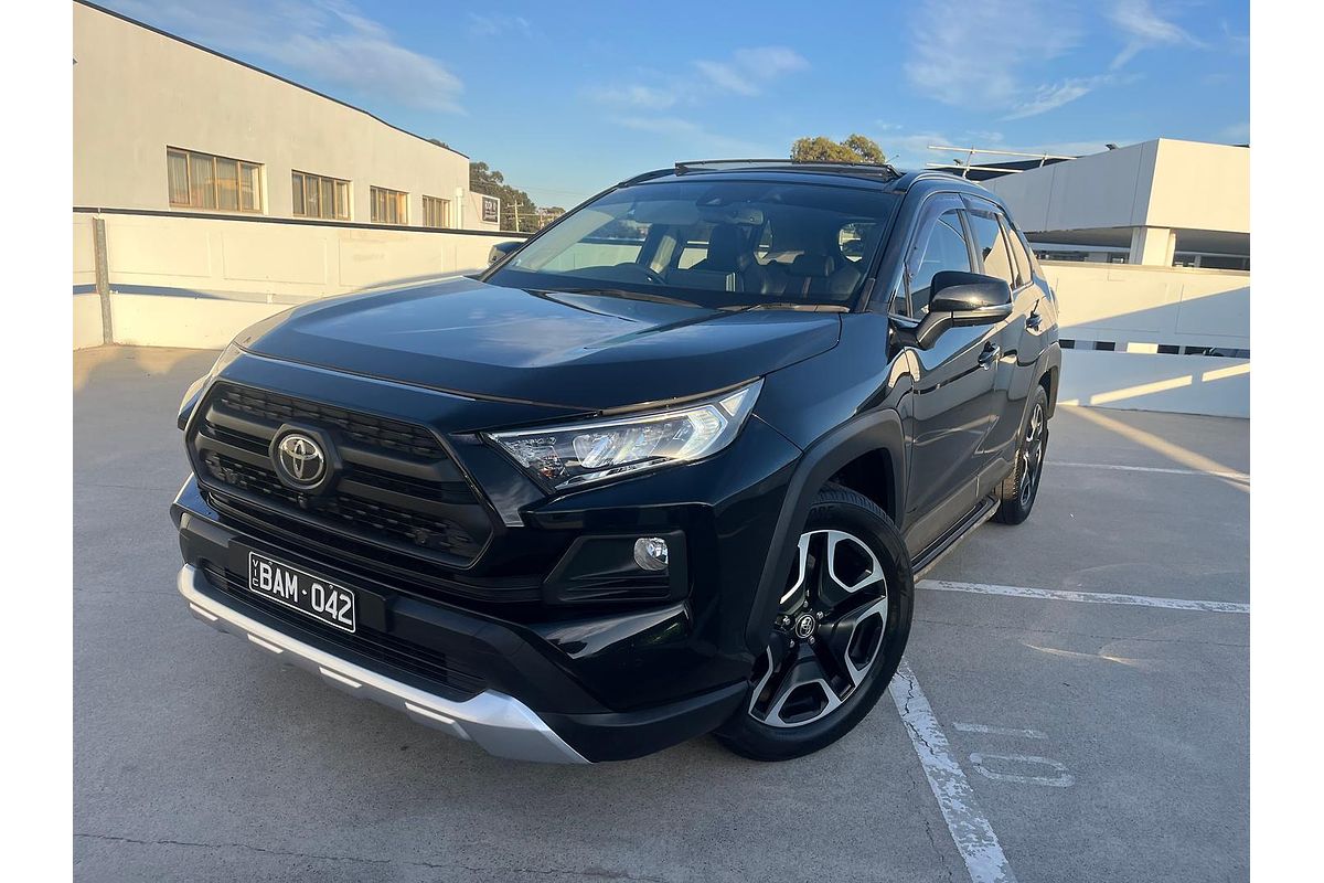 2019 Toyota RAV4 Edge AXAA54R