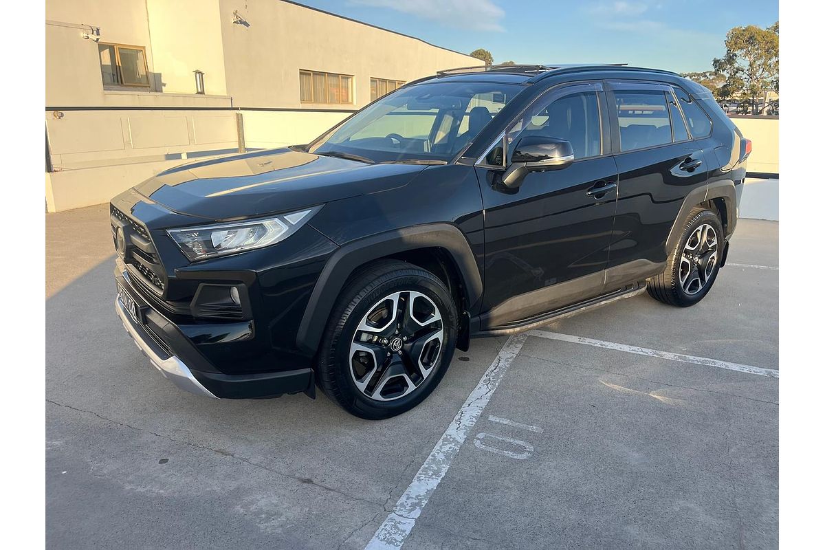 2019 Toyota RAV4 Edge AXAA54R