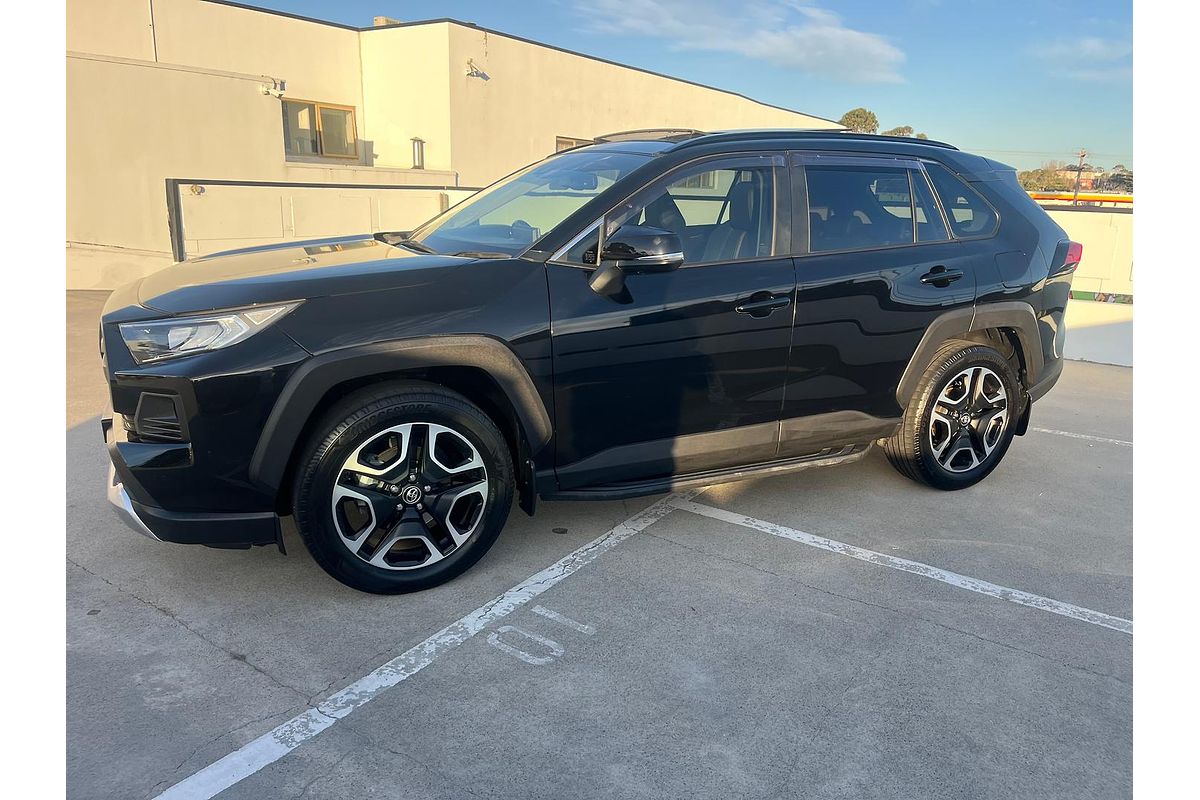 2019 Toyota RAV4 Edge AXAA54R