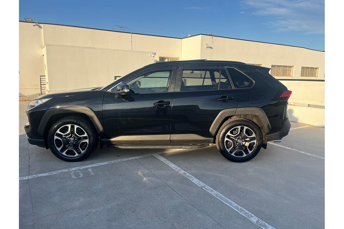 2019 Toyota RAV4 Edge AXAA54R