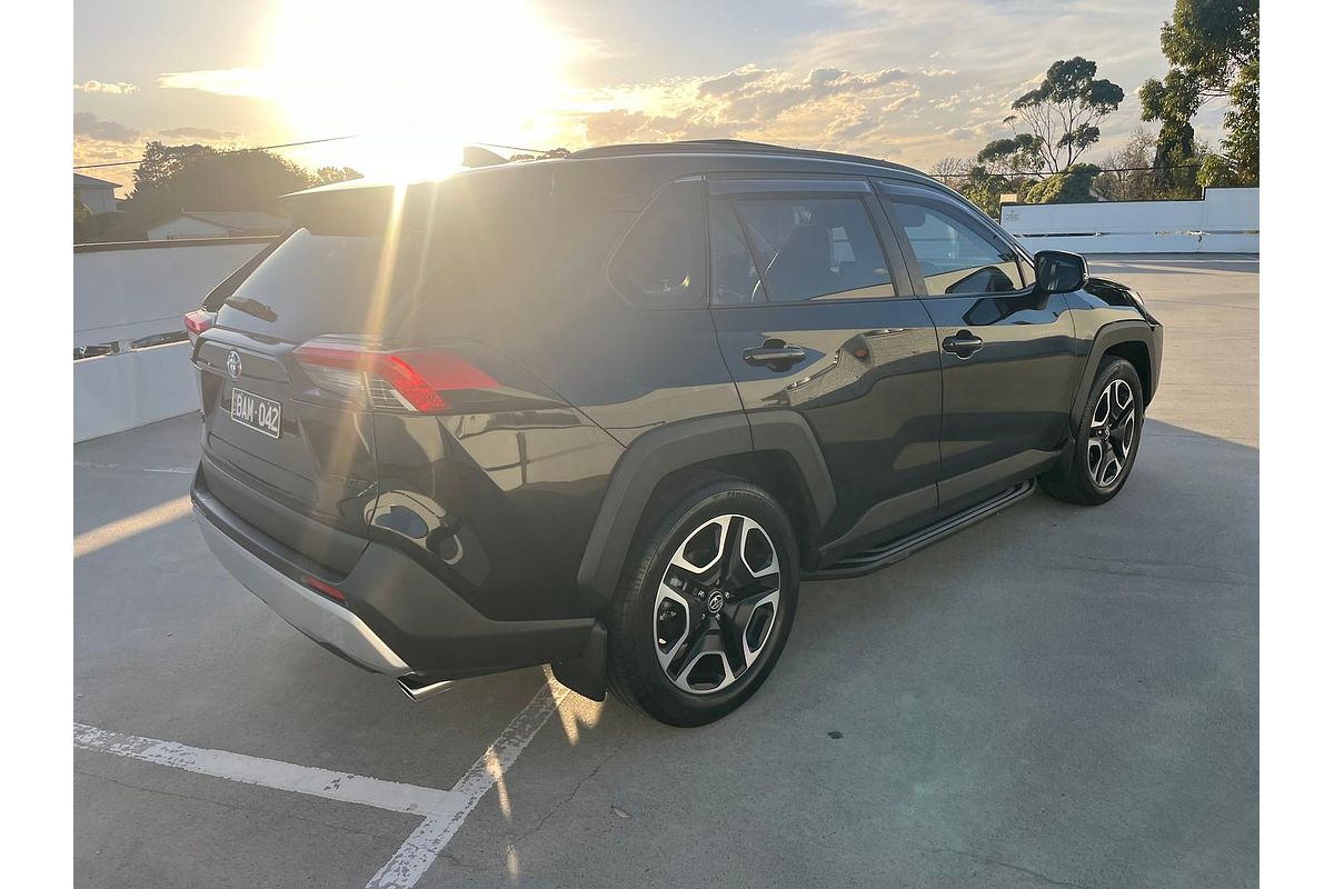 2019 Toyota RAV4 Edge AXAA54R