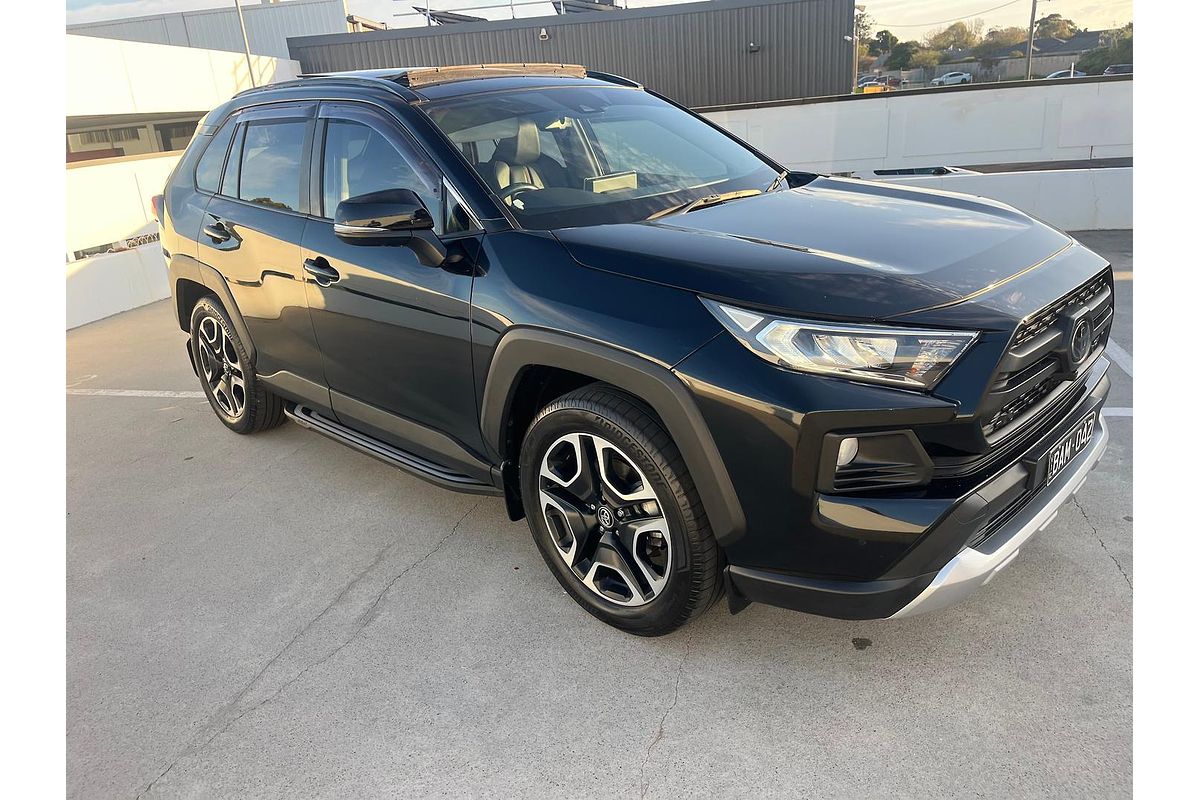2019 Toyota RAV4 Edge AXAA54R