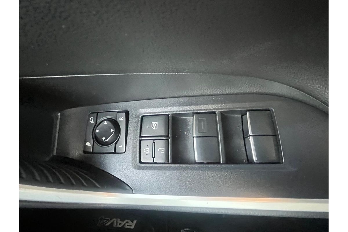 2019 Toyota RAV4 Edge AXAA54R