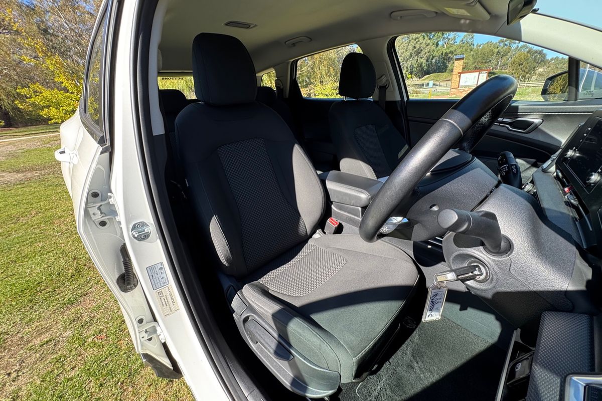 2022 Kia Sportage S NQ5
