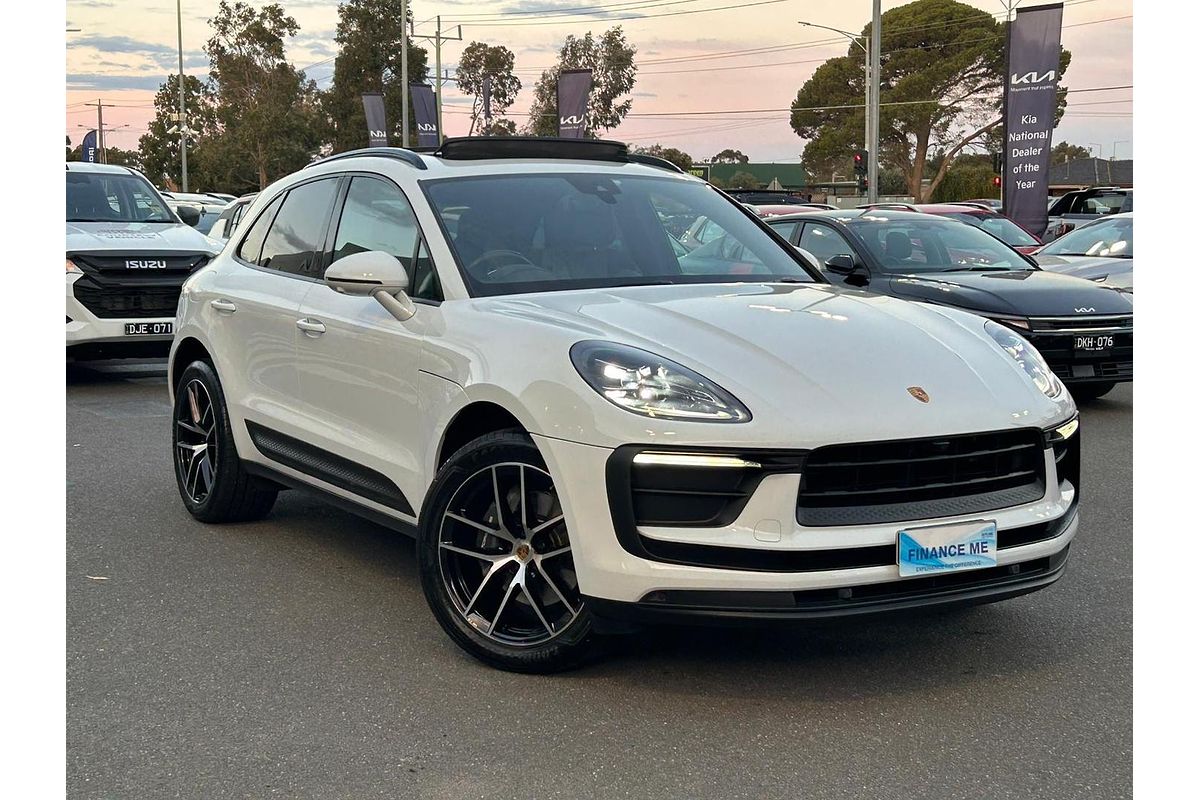 2021 Porsche Macan 95B