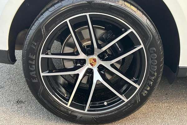 2021 Porsche Macan 95B