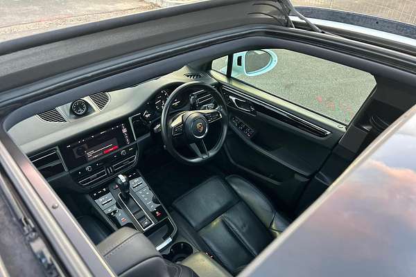 2021 Porsche Macan 95B