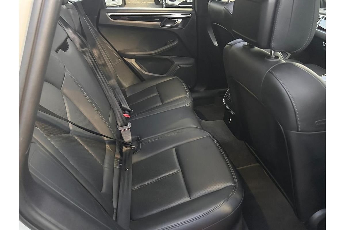 2021 Porsche Macan 95B