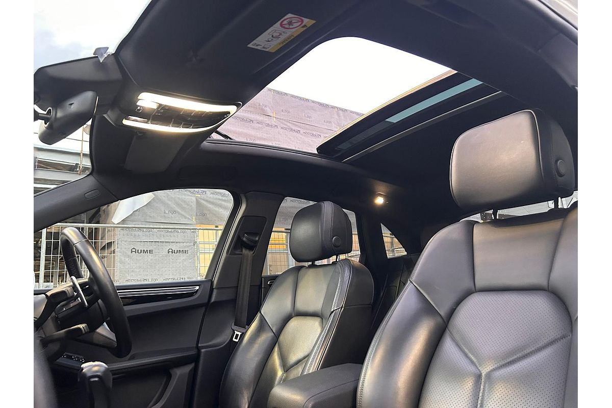 2021 Porsche Macan 95B