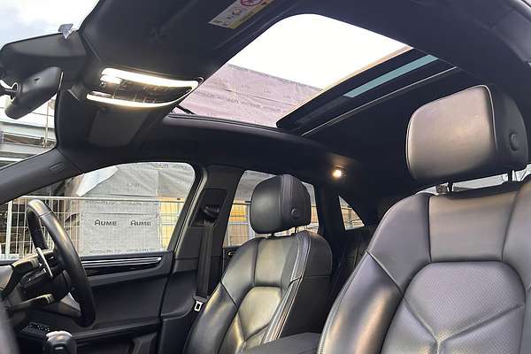 2021 Porsche Macan 95B