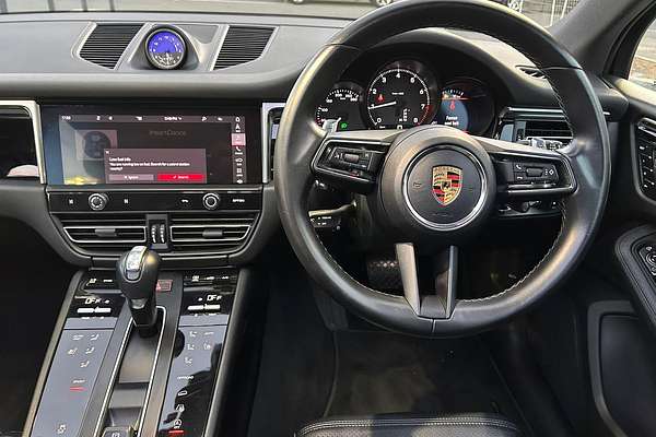 2021 Porsche Macan 95B