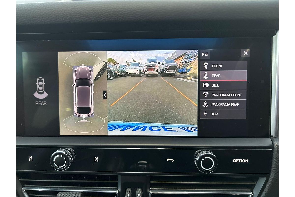 2021 Porsche Macan 95B