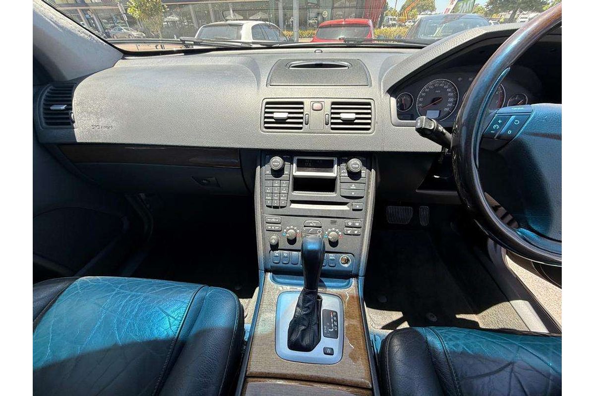 2004 Volvo XC90 T6
