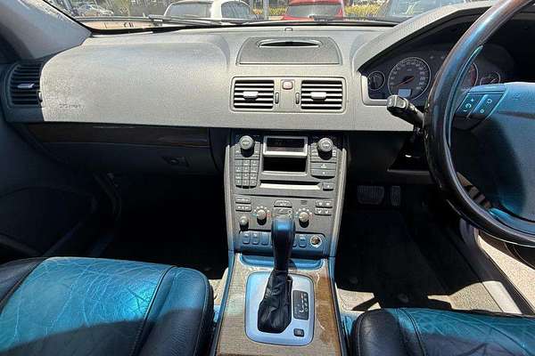 2004 Volvo XC90 T6