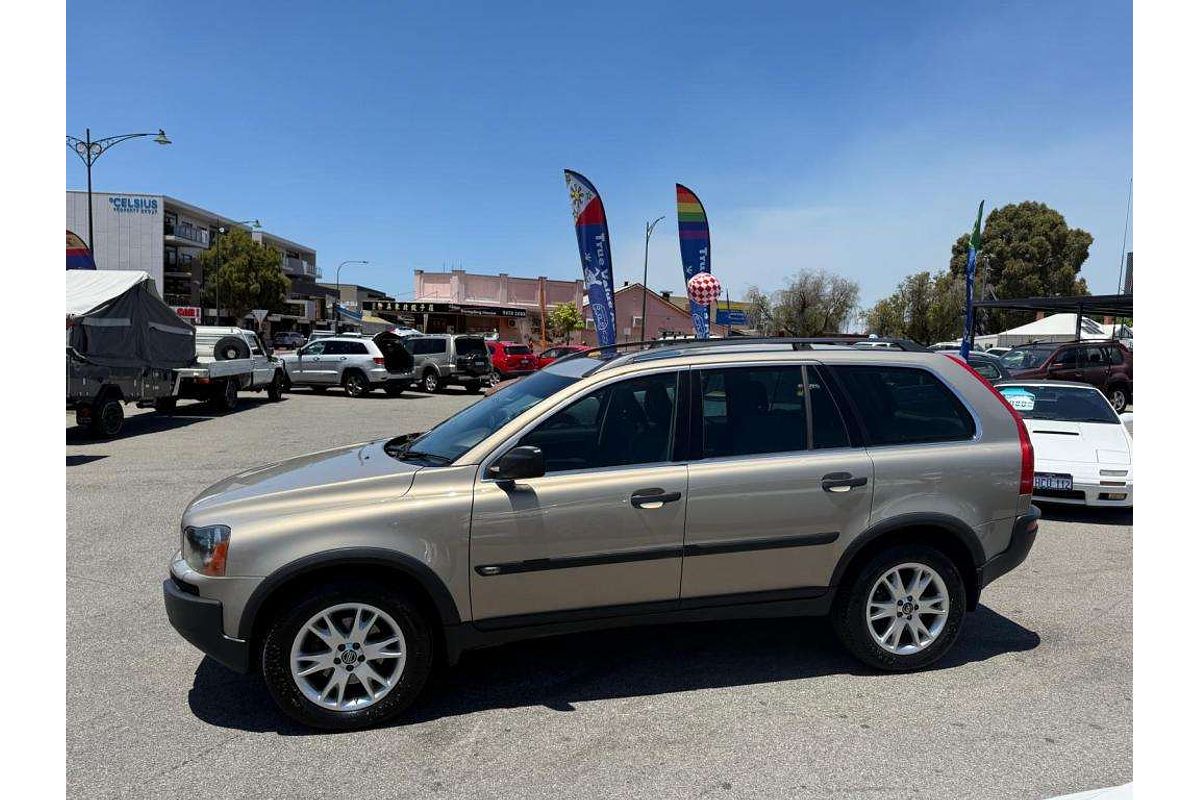 2004 Volvo XC90 T6