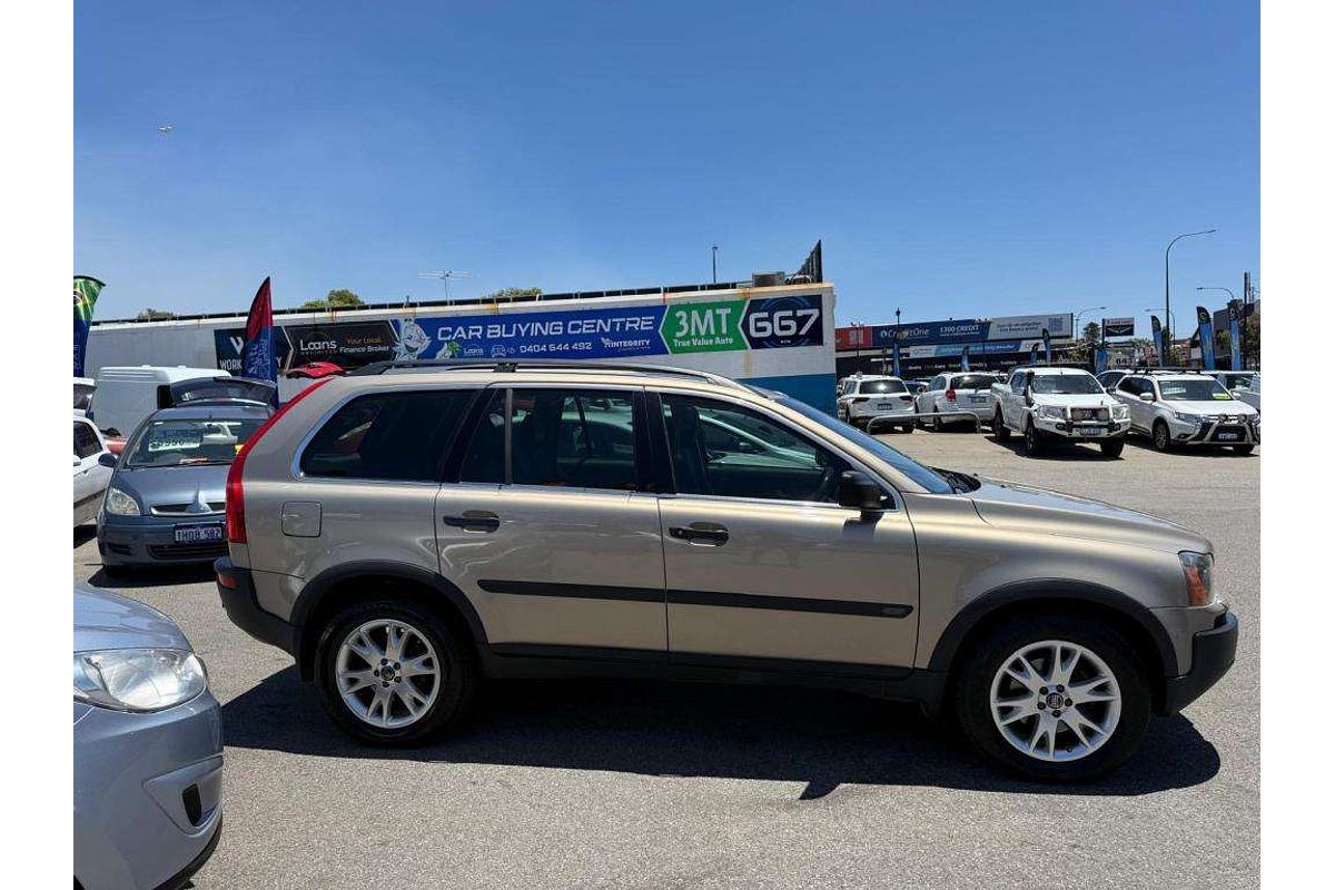 2004 Volvo XC90 T6