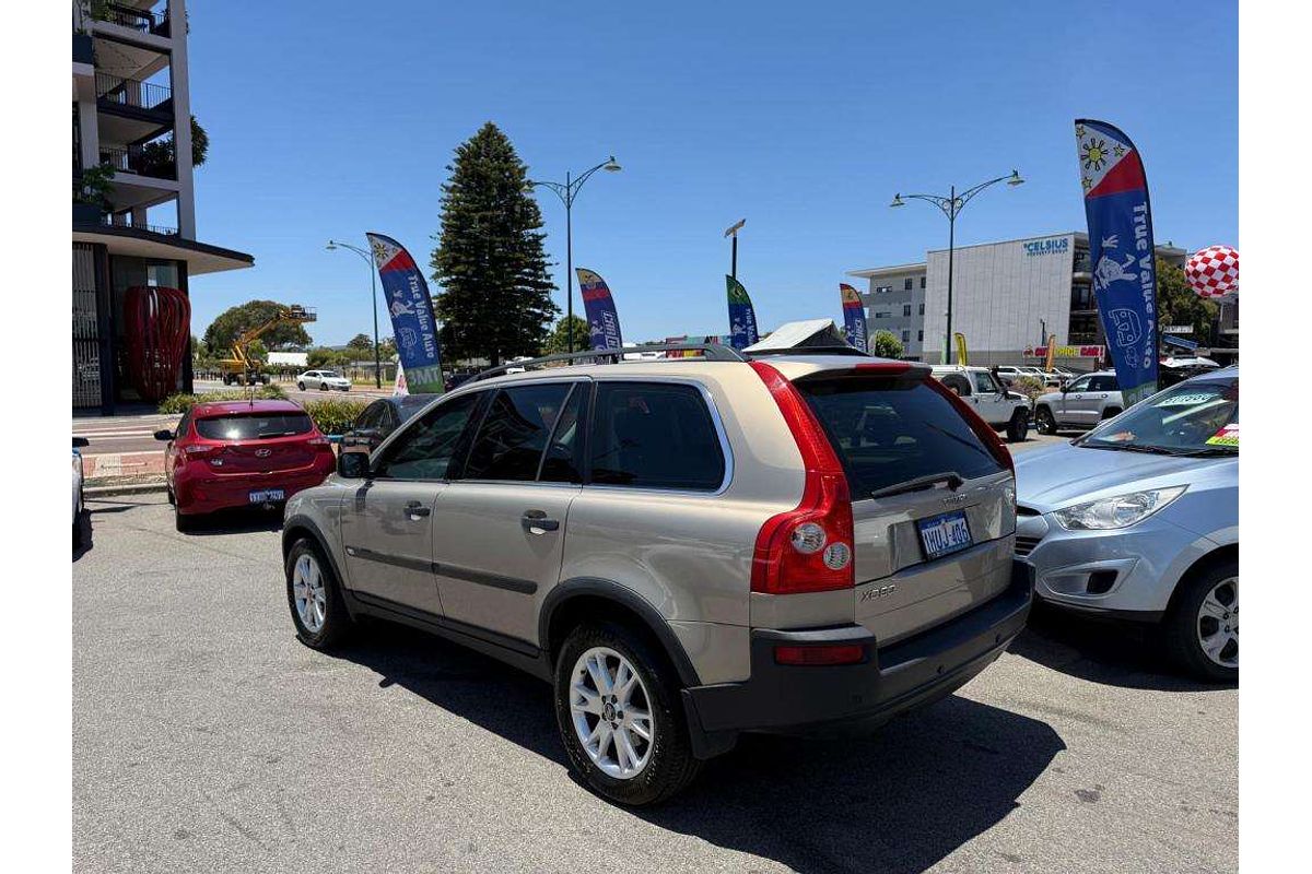 2004 Volvo XC90 T6