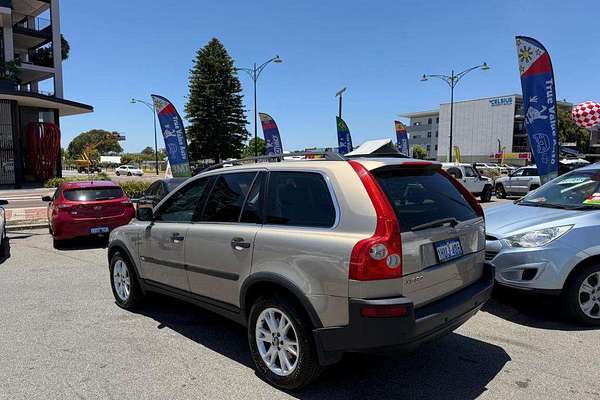 2004 Volvo XC90 T6