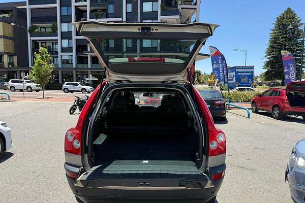 2004 Volvo XC90 T6