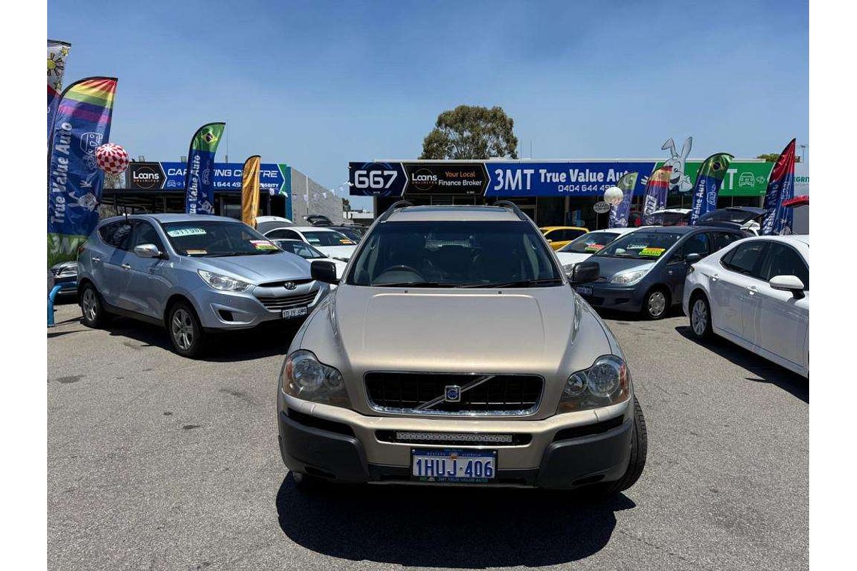 2004 Volvo XC90 T6