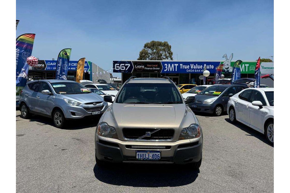 2004 Volvo XC90 T6