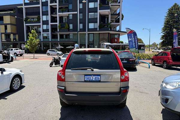 2004 Volvo XC90 T6