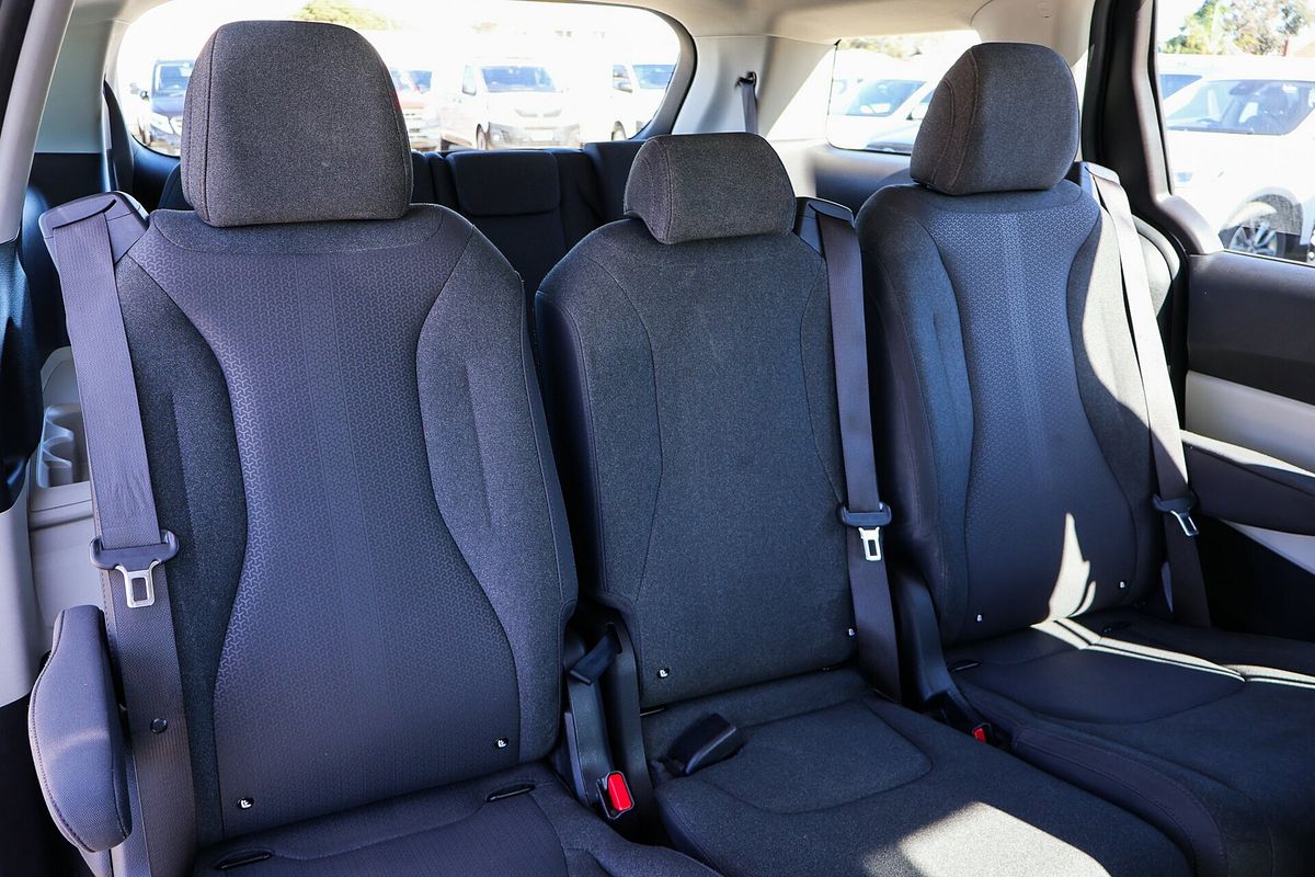 2023 Kia Carnival S KA4