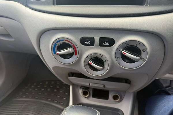 2006 Hyundai Accent  MC