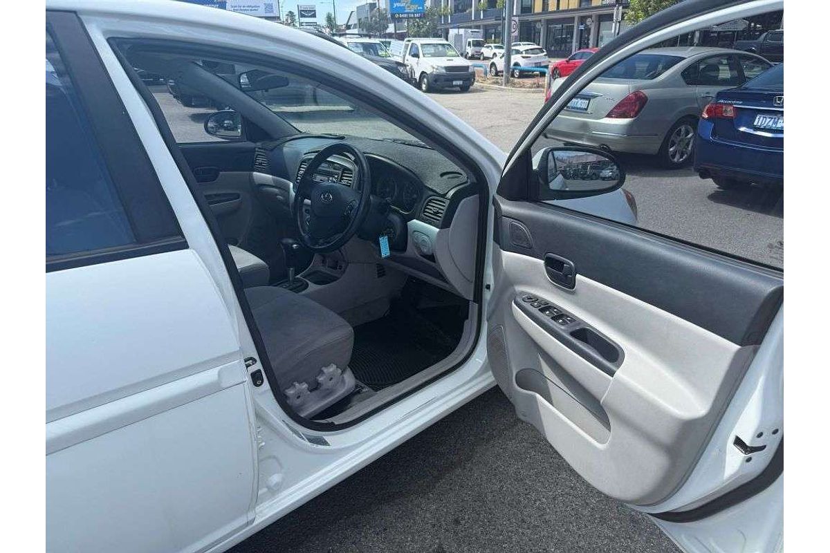 2006 Hyundai Accent  MC
