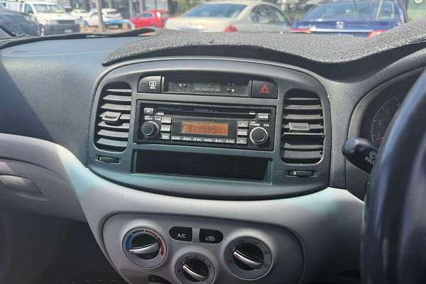 2006 Hyundai Accent  MC