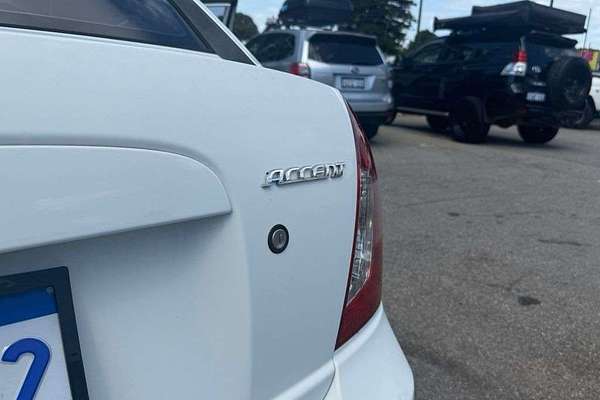 2006 Hyundai Accent  MC