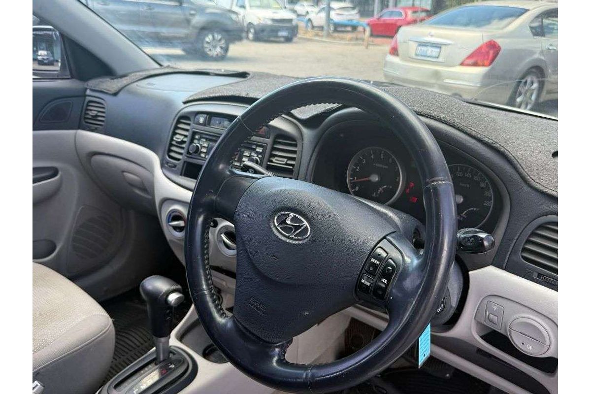 2006 Hyundai Accent  MC