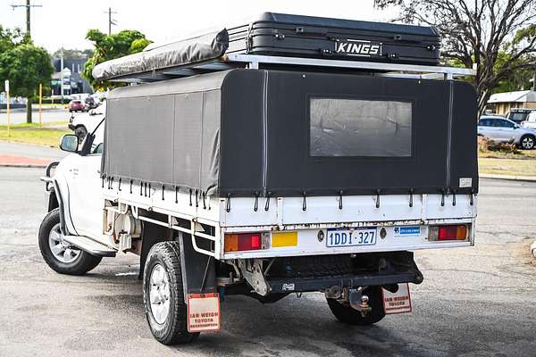 2005 Toyota Hilux SR KUN26R 4X4