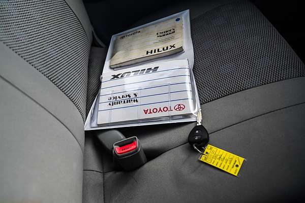 2005 Toyota Hilux SR KUN26R 4X4