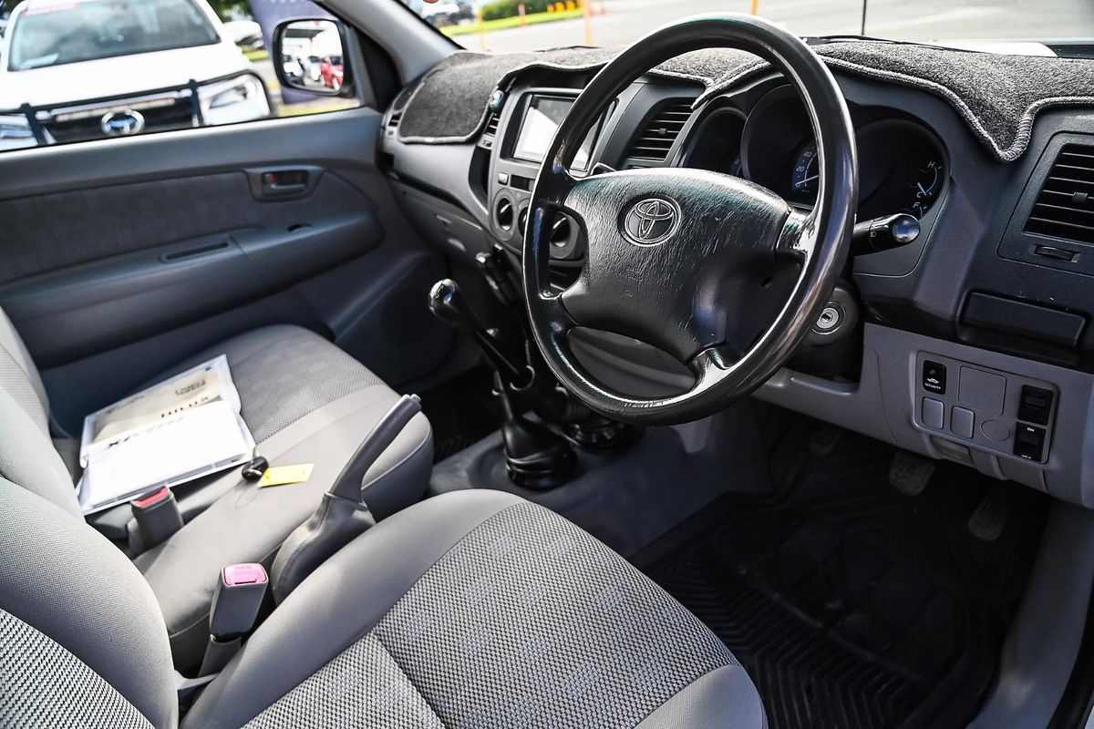 2005 Toyota Hilux SR KUN26R 4X4
