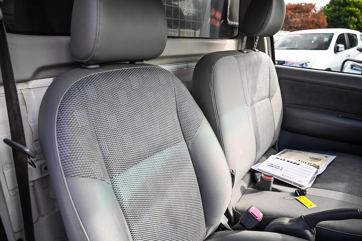 2005 Toyota Hilux SR KUN26R 4X4