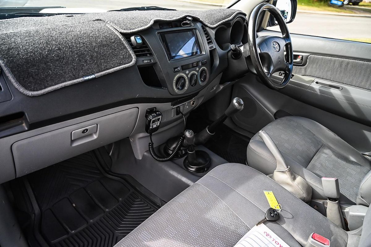 2005 Toyota Hilux SR KUN26R 4X4