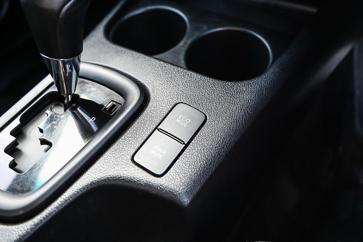 2018 Toyota Hilux SR GUN126R 4X4